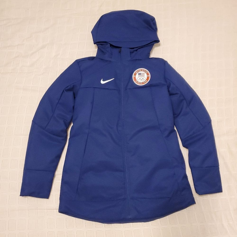 Nike Women's Blue Hooded Puffer Jacket